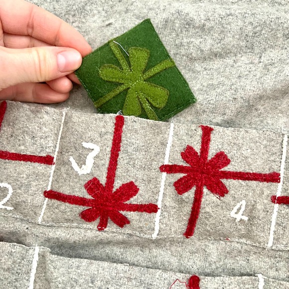 Crate & Barrel Fireplace Scene Christmas Advent Calendar Wool - Picture 4 of 9